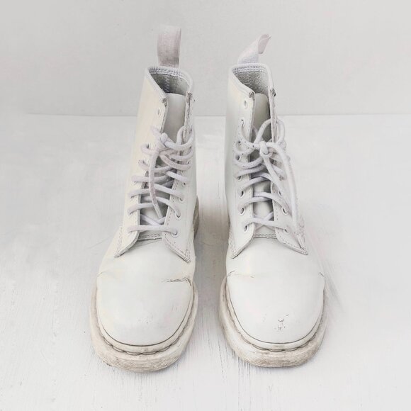 Dr. Martens 1460 8-Eye Boot in Monochrome White Smooth Leather - Picture 2 of 7